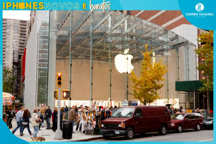 Dentro da Apple Store, Compras em Nova York, EUA — Fotografia de